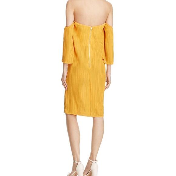 Elliatt Midi Dress Small S Yellow Gold Strapless Pleated Off Shoulder Summer NWT - Picture 5 of 8